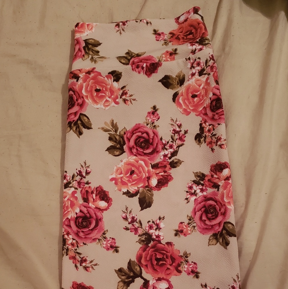 Floral Lularoe Cassie skirt